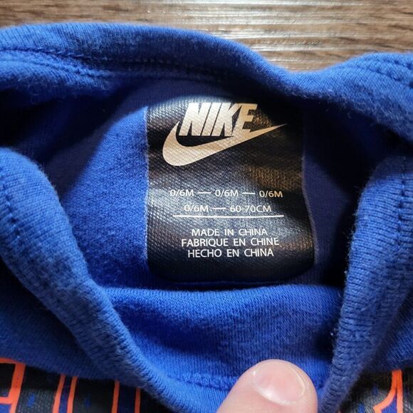 Nike Future Gold Winner Graphic Onsies Baby Boys 0-6months - Picture 3 of 4